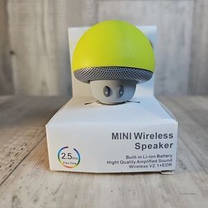 Mushroom-Shaped Mini Bluetooth Speaker – Cute Portable Wireless Mushroom Speaker